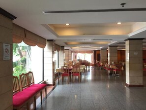 Dining - KARIN HOTEL (Chang Wat Udon Thani)