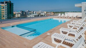 Apartemen, 1 kamar tidur, teras | Kolam renang