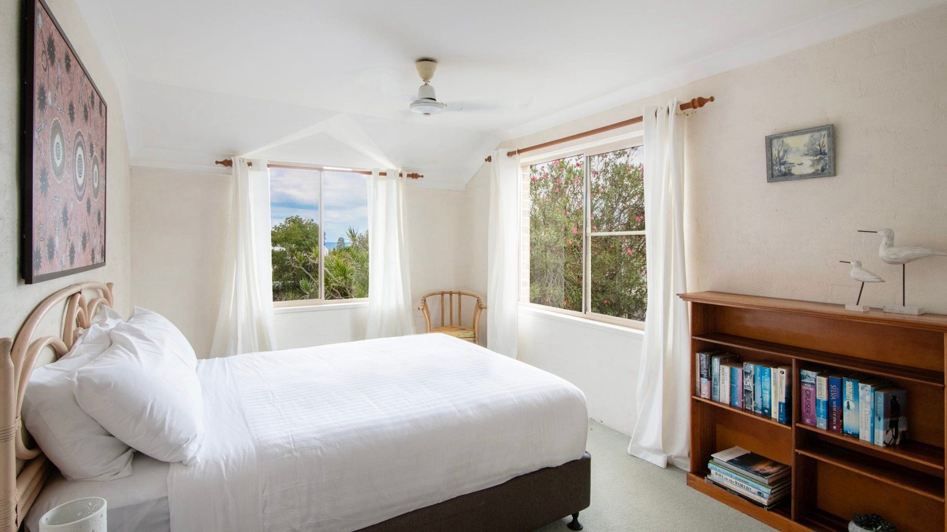 4 bedrooms, iron/ironing board, WiFi