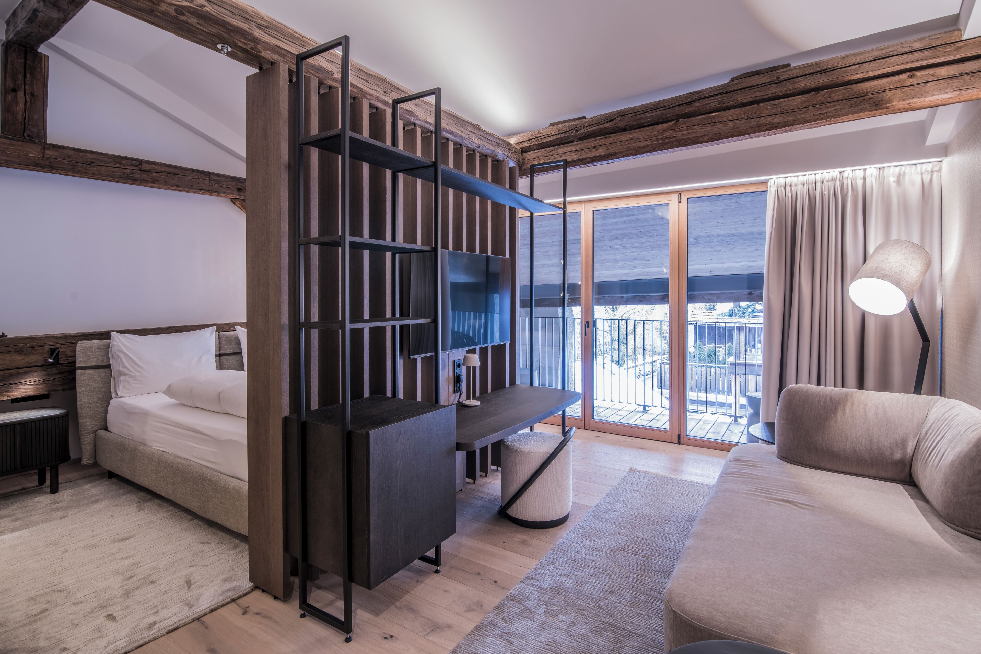 Luxury Suite, Balcony | In-room safe, free WiFi