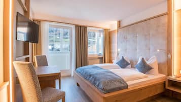 Superior Double Room, Balcony, Mountain View | In-room safe, free WiFi