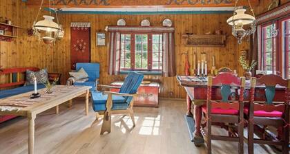 Historic cabin by the forest in Årnes