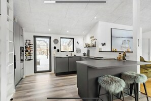 Mikrobølgeovn, ovn og oppvaskmaskin