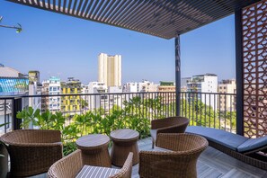 Habitación cuádruple familiar, patio, vistas a la ciudad | Vistas a la ciudad
