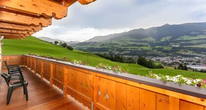 Apartment 'Ferienwohnung Pass Thurn' with Mountain View, Shared Garden and Wi-Fi