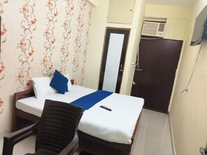 Standard Room - Banaras Guest House (Varanasi)