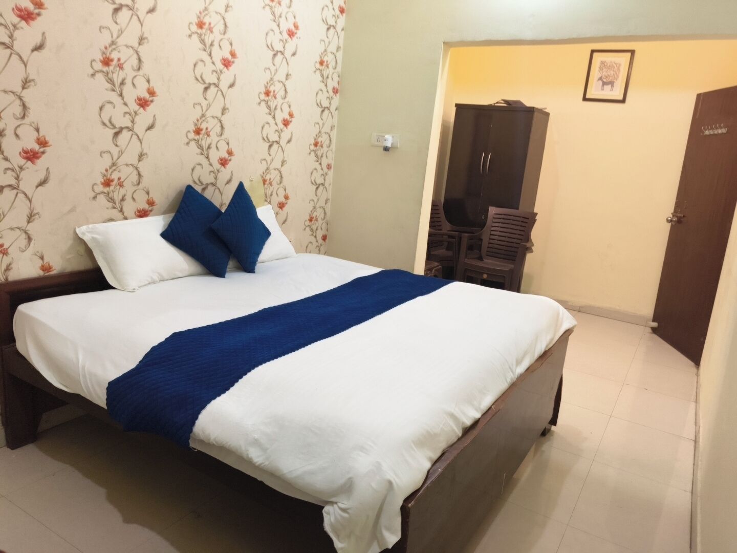 Deluxe Room, City View