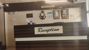 Lobby - Banaras Guest House (Varanasi)