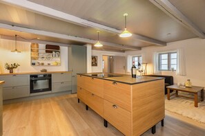 Oven, dishwasher, coffee/tea maker