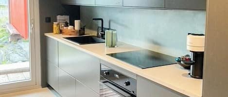 Oven, dishwasher, coffee/tea maker