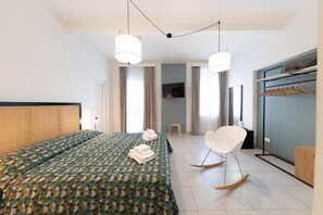 Room - Via Siena 4 - Suites & Rooms (Cecina)
