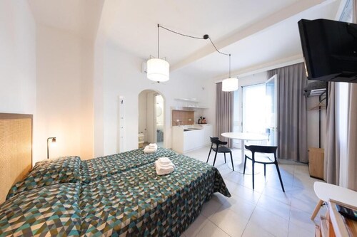 Via Siena 4 - Suites & Rooms