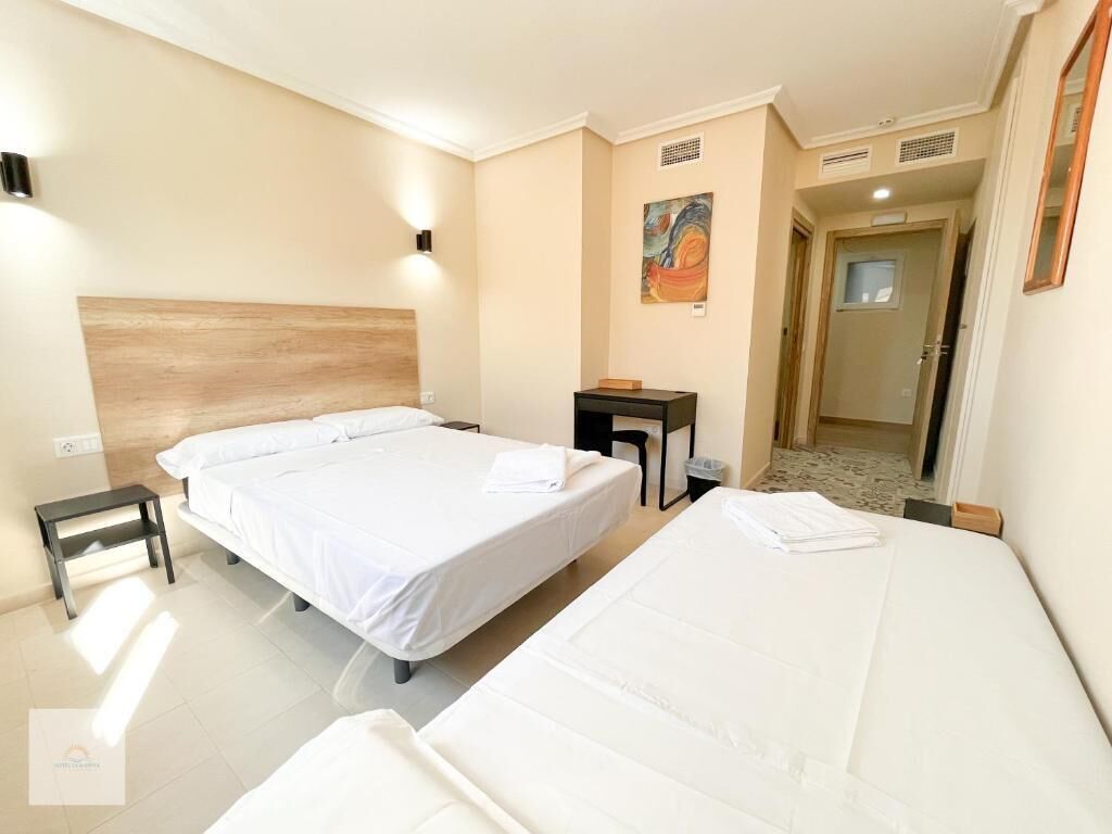 In-room safe, soundproofing, free WiFi