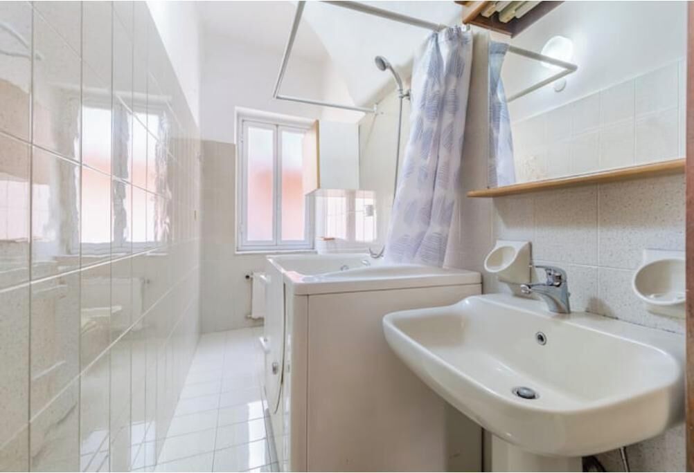 Bruser, hårtørrer, bidet