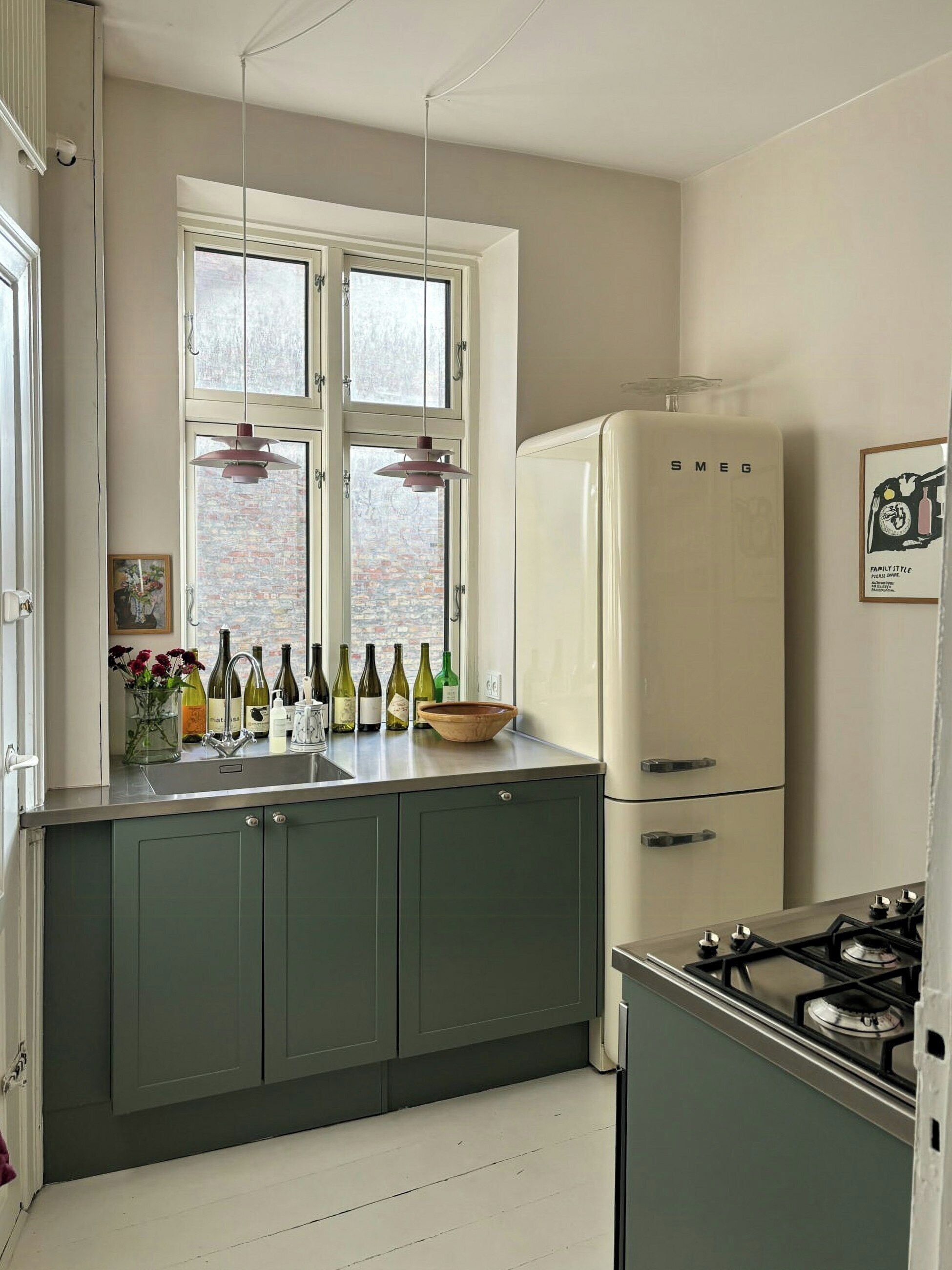 Coffee/tea maker, oven, dishwasher