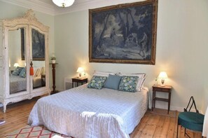 Desk, free WiFi - Charming estate near Saint-Émilion (Saint-Christophe-des-Bardes)