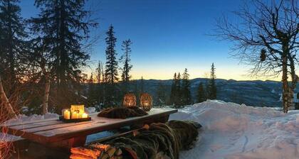 Mountain Cabin with Stunning Views, Sauna & Lake