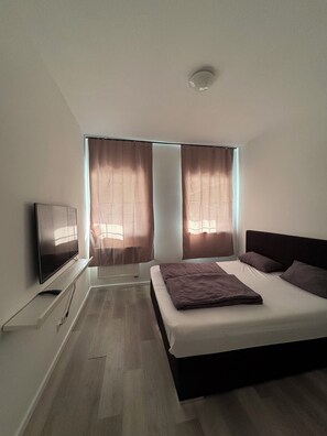 2 bedrooms, free WiFi, bed sheets - StayInn Suites | 100qm für 12 Gäste | Groß&Modern (Simbach am Inn)
