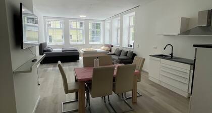 StayInn Suites | 100qm für 12 Gäste | Groß&Modern