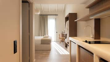 Superior Suite, Balcony, Sea View | Premium bedding, down comforters, memory foam beds