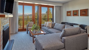 Living area - Ritz Carlton Lake Tahoe 3 Bedroom Suite (Truckee)