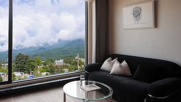 Kamar Double Klasik, pemandangan kota | Seprai premium, busa memori, minibar gratis, dan didekorasi berbeda-beda