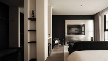 Comfort Double Room, City View | Individually decorated, individually furnished, laptop workspace
