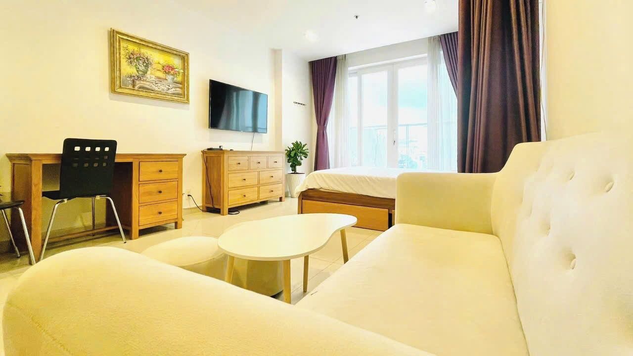 Standard Apartment, 1 Bedroom, Kitchen, Pool View | Desk, laptop workspace, blackout curtains, soundproofing