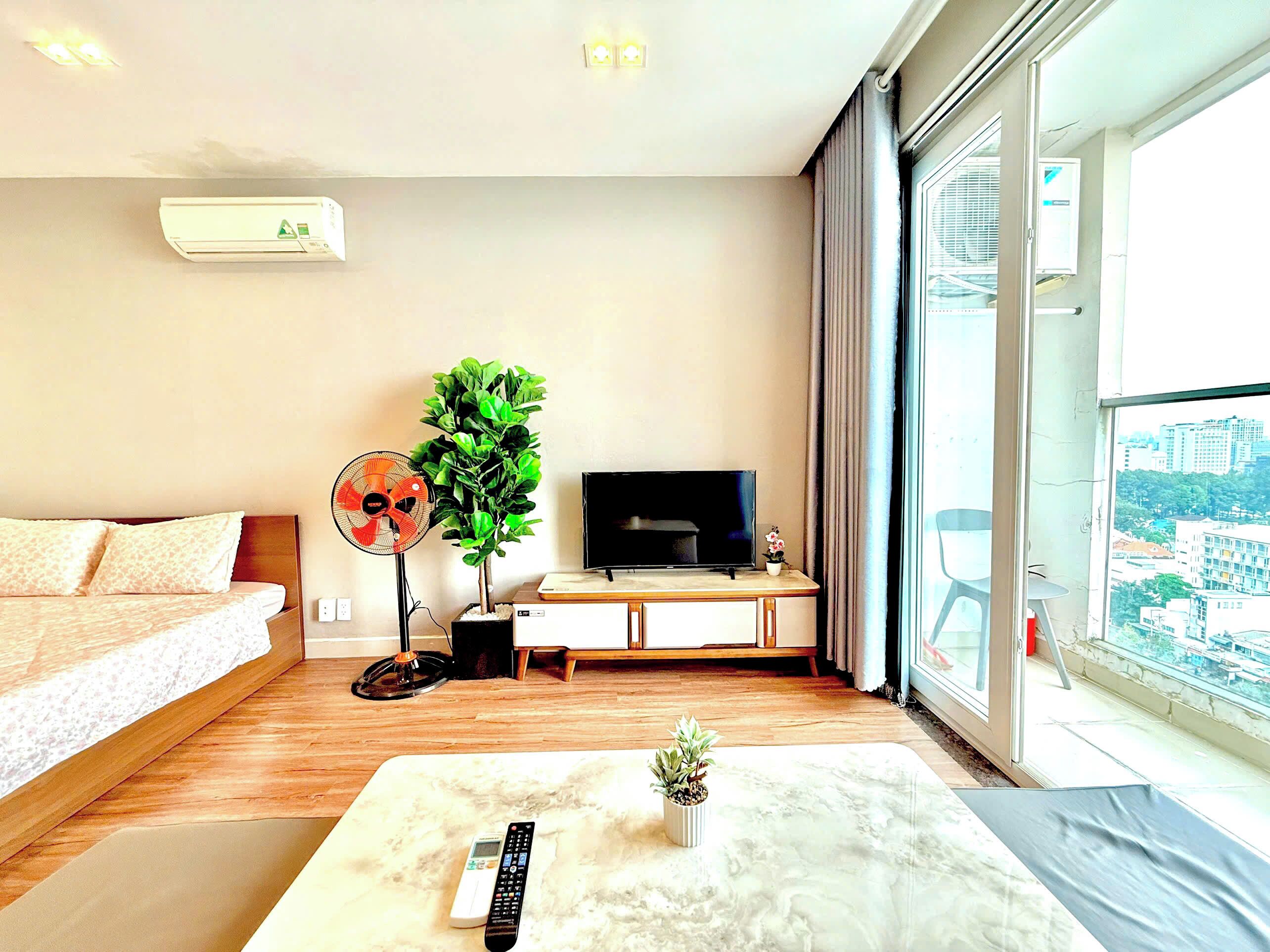 Standard Apartment, 1 Bedroom, Kitchen, Pool View | Desk, laptop workspace, blackout curtains, soundproofing