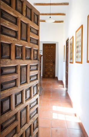 Interior - Cortijo El Solano, Private Pool and the Essence of Andalusia (Bobadilla-Estación)