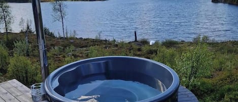 Baignoire à remous extérieure