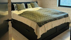 3 bedrooms, desk, free WiFi - Nordic design cabin with a view over Lake Toke (Drangedal)