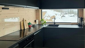 Coffee/tea maker, oven, dishwasher - Nordic design cabin with a view over Lake Toke (Drangedal)