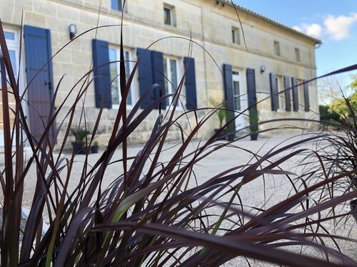 Eden: accommodation in a 6-8p. country house, 15 Kms from Jonzac