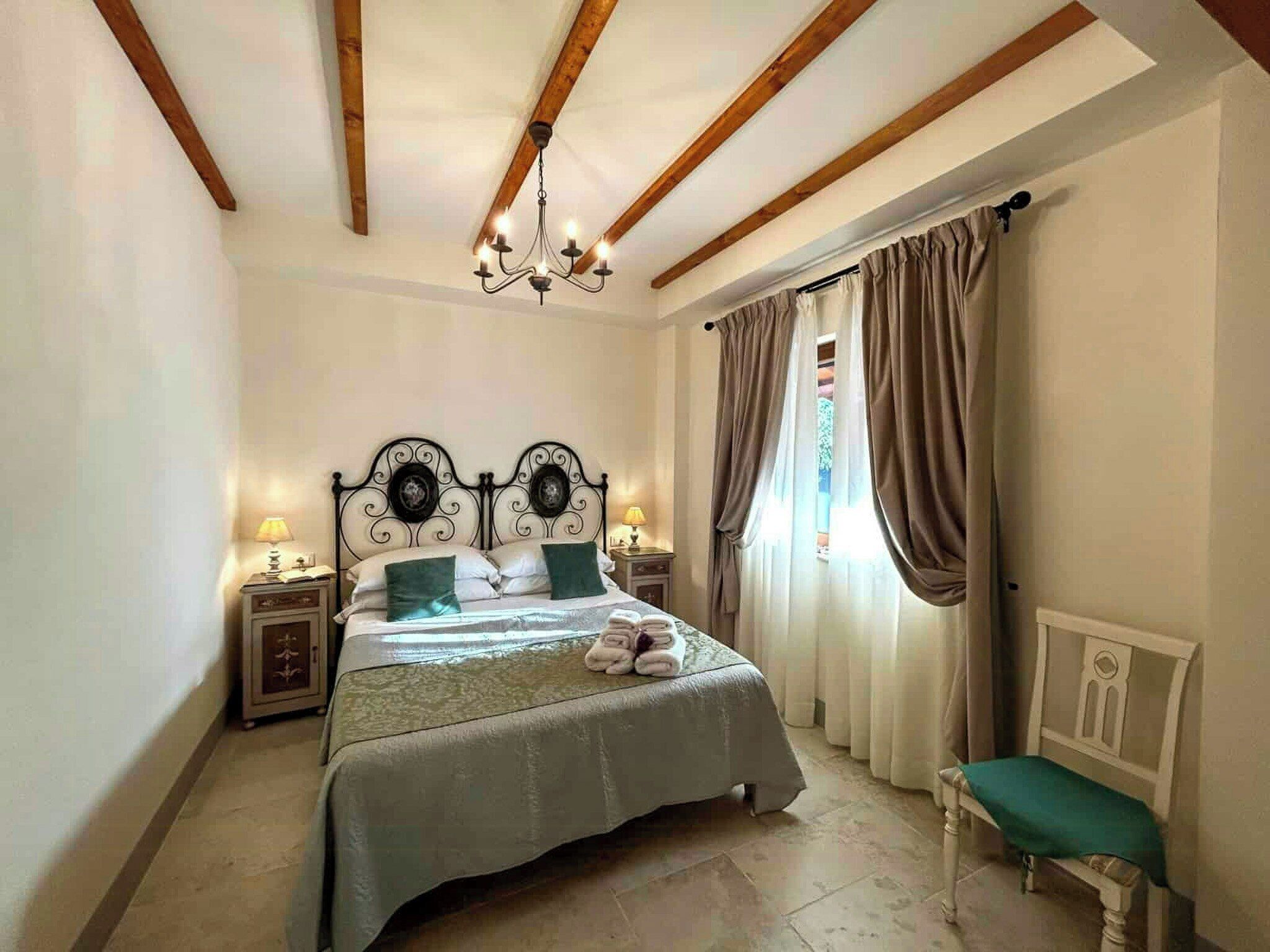 2 bedrooms, WiFi (free)