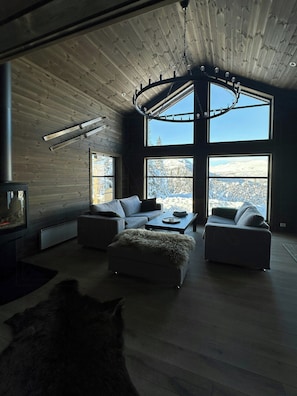 Living area - Mountain cottage for year-round outdoor activities (Innlandet)