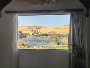 Deluxe Double or Twin Room, River View | Interior - Nala Narty Nubian house and organic farm (Aswan)