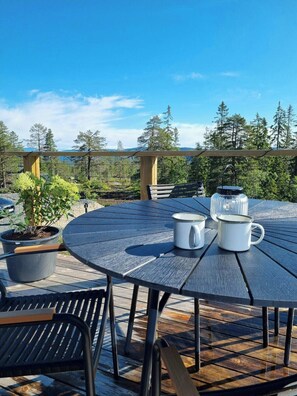 Outdoor dining - Modern cabin at Blefjell (Svene)