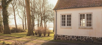 Idylliske Kågården med Skovsgaard naturdestinasjon