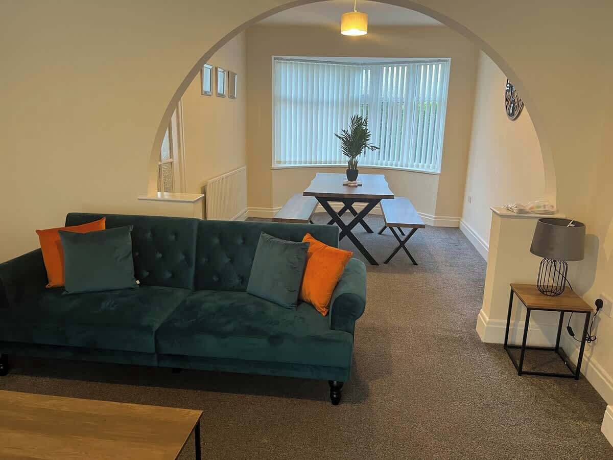 TV, fireplace, offices