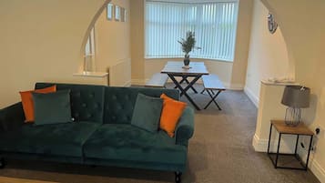 TV, fireplace, offices