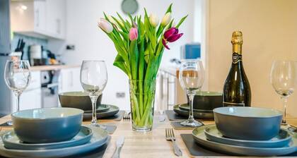 Comfortable 3BR Sleeps 6 | Contractor Stays