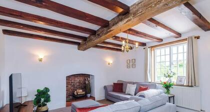 3BR Chester Stay | Sleep 5 | Family & Pros Pkg Inc