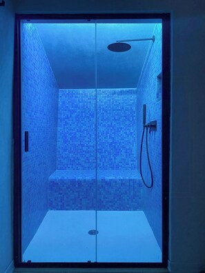 Spa - Castle with private spa in Modenese Apennines (Gombola)