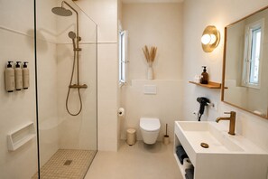 Bathroom - Hotel S'algaret (Fornells)