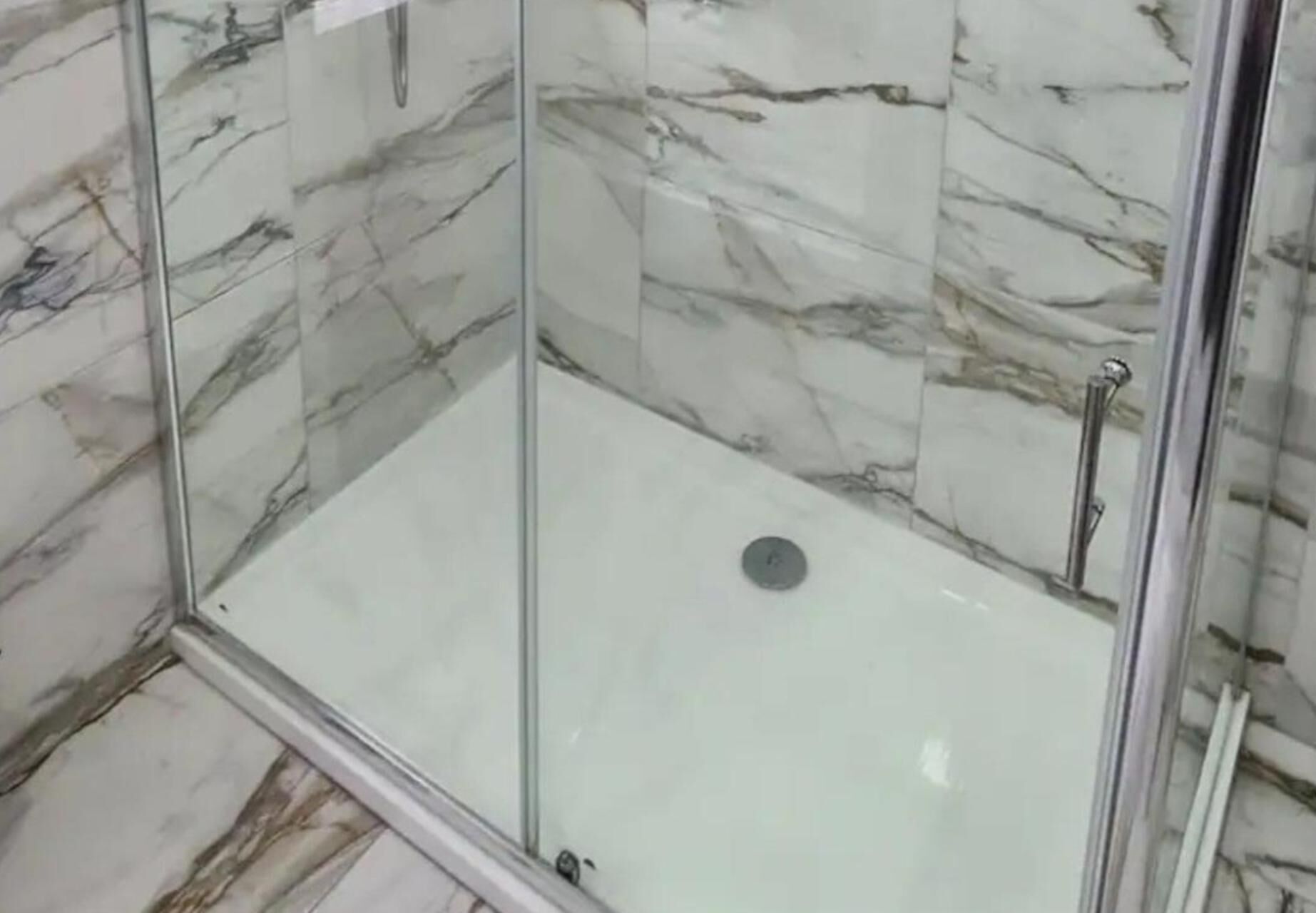 Shower, towels