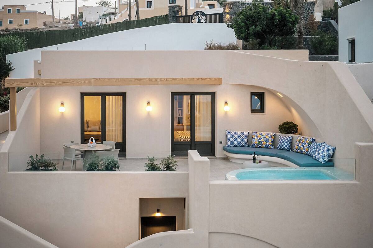 Deluxe Suite with Hot Tub | Terrace/patio