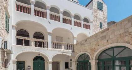 Palace Heritage apartments