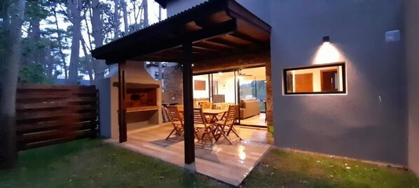 Apartment, Patio, Garden View | Outdoor dining - UNIDAD 2- Playa Bonita 100m playa (Mar Azul)