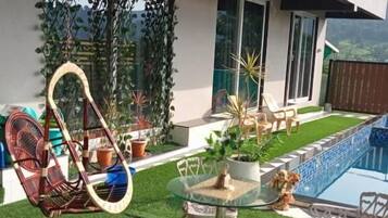 Appartamento, 6 camere da letto, accessibile ai disabili, piscina privata | Giardino